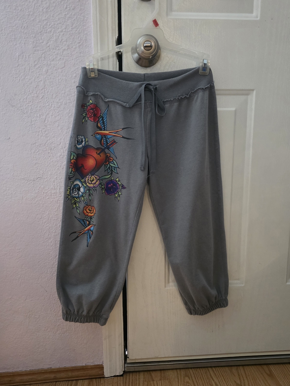 Junior  Gray Floral Heart Jogger Capris with Drawstring